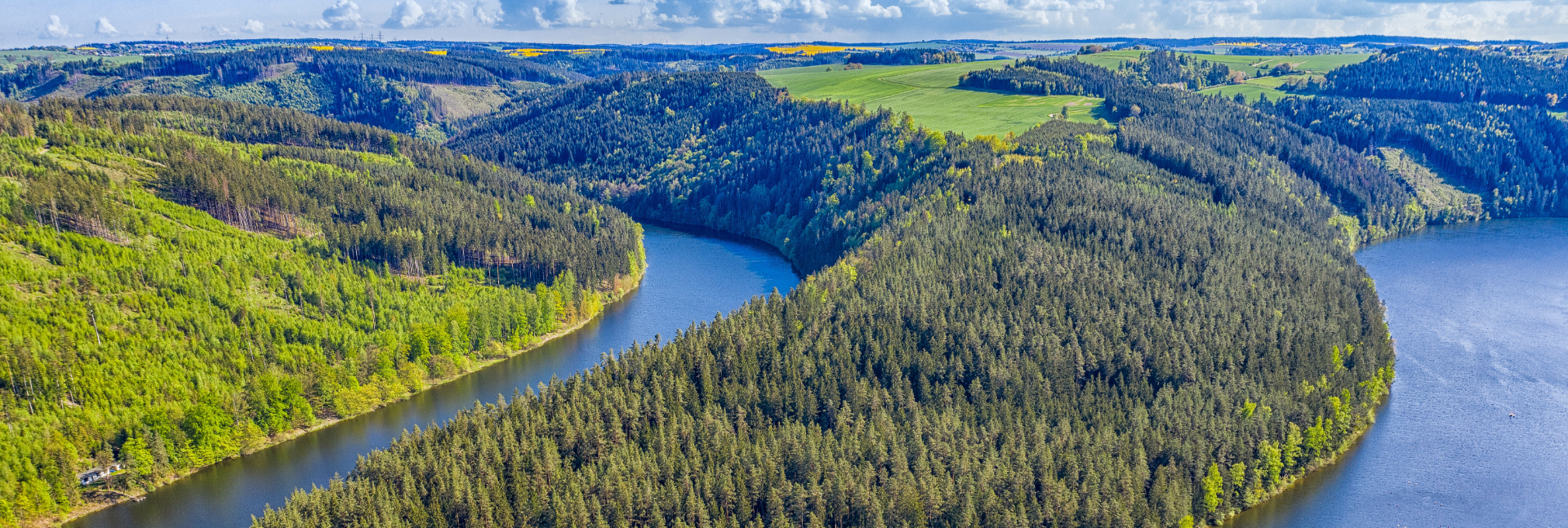 01_Basis/Hintergrund/AdobeStock_268565042.png